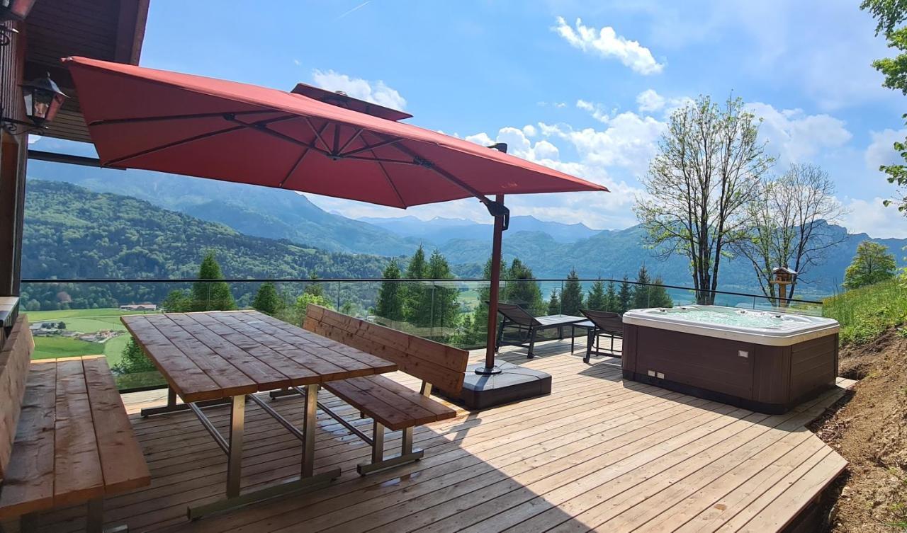 Ruhige Bergvilla In Alleinlage Am Mondsee Mit Seeblick Bergblick Und Whirlpool Innerschwand Exterior photo